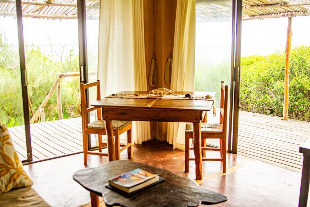 Tofinho Beach House Apartments Inhambane Esterno foto